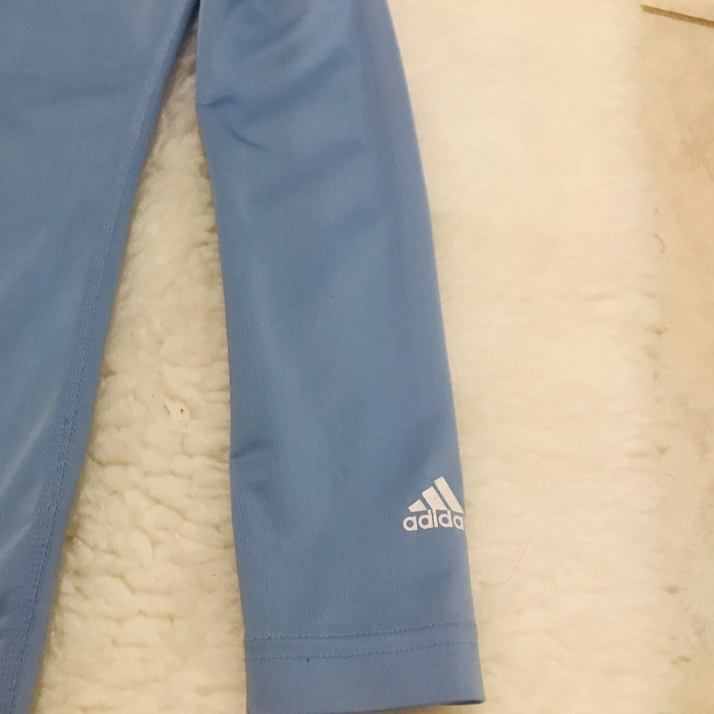 Adidas Women’s Training shirt size S-M - Picture 2 of 6